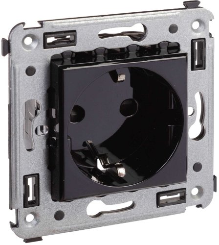 Розетка с заземлением без рамки DKC Avanti 1-м. шторки черный квадрат фото Розетка с заземлением без рамки DKC Avanti 1-м. шторки черный квадрат картинка